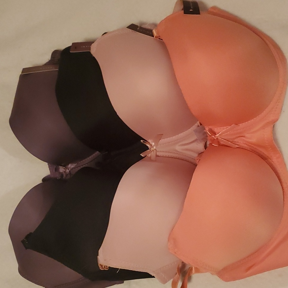 Bras - Picture 2 of 7